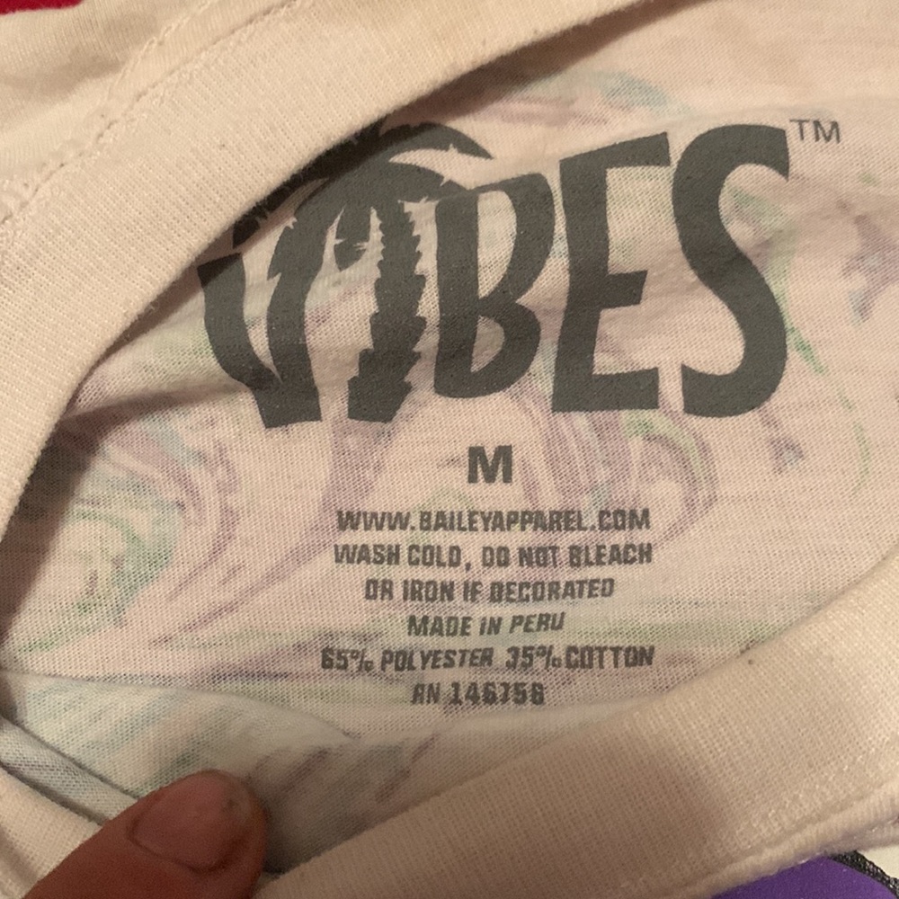 Shirt - Picture 2 of 2